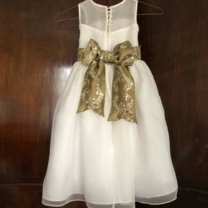 Beautiful Princessy Flower Girl Dress size 5 US ANGELS